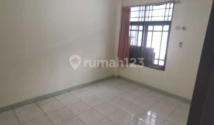 Dijual Rumah Kalideres Uk.6 Jalan 3 Mobil 2,5 Lantai