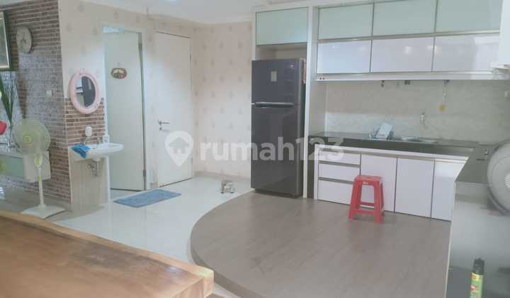 For Sale Green Court House Cheap Rarely Available 2