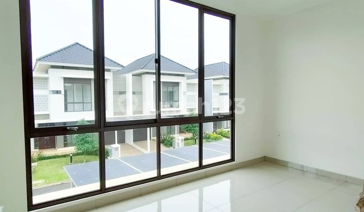 MURAH ......!!! DISEWAKAN  RUMAH SUMARECON  SDH TERMASUK AC, WATER HEATER N GORDYN ..BAGUS !!! 2