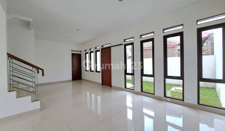 DIJUAL RUMAH 2 LANTAI MINIMALIS MODERN  ...MAIN ROAD  2