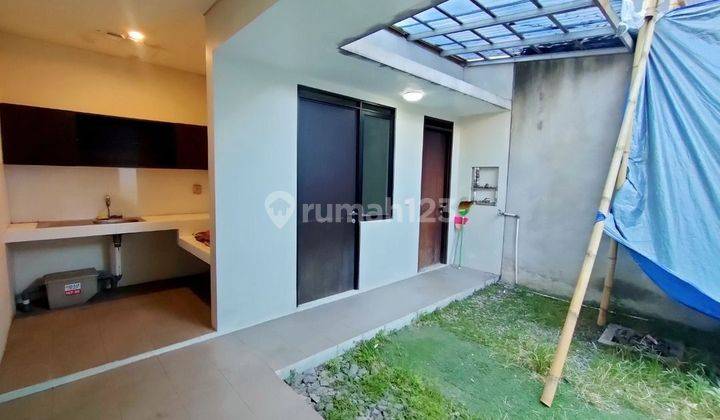 Disewakan rumah  cantik, minimalis modern Kota Baru Parahyangan  2