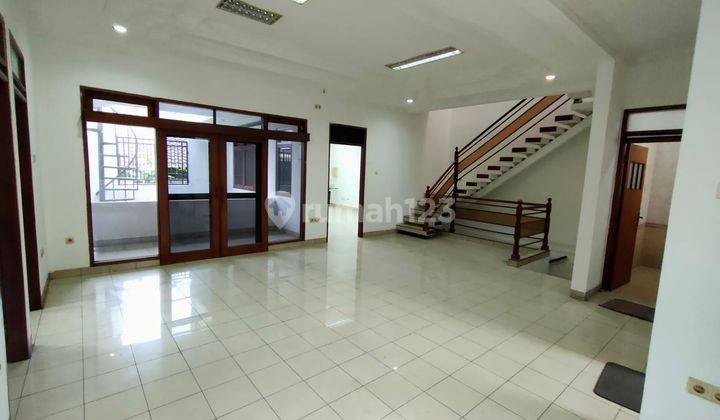 MURAH ....... !! DISEWAKAN RUMAH  3 Lt COCOK UTK  KANTOR DAN KELUARGA BESAR BATUNUNGGAL 2