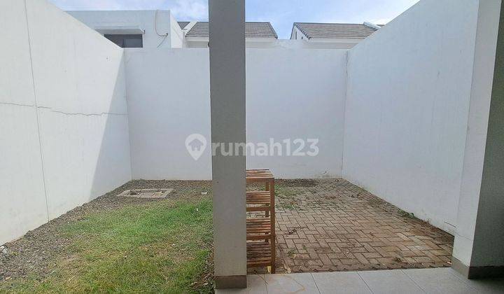 Disewakan Rumah 2 Lt Dayana ...taman Belakang Luas  Hadap Barat Sumarecon  2