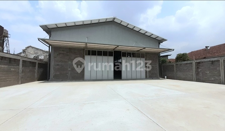 For Rent: New, Clean 40ft Container Warehouse in Downtown Bandung.