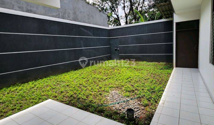 Disewakan Ruang Usaha + Kantor Bagus Dan Murah ... Lebar Muka 10 Batununggal 2