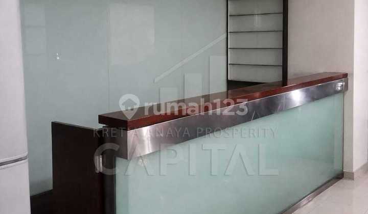 Former Beauty Clinic Residential House, suitable for Business or Residence in Sumbersari. 2