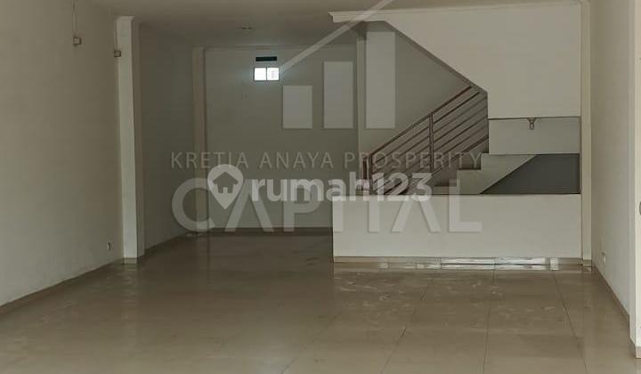 3-Storey Shophouse in Padalarang Suitable for Various Businesses 2