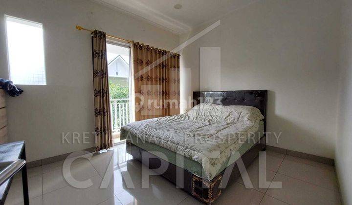 Rumah 2 Lantai Semi Furnished di Summarecon Cluster Amanda 2