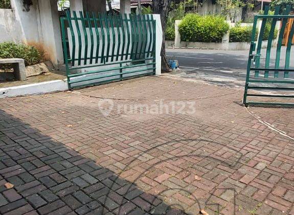 Dijual Rumah Hitungan Tanah Lokasi Strategis Bisa Komersil Area di Duri Kepa 9
