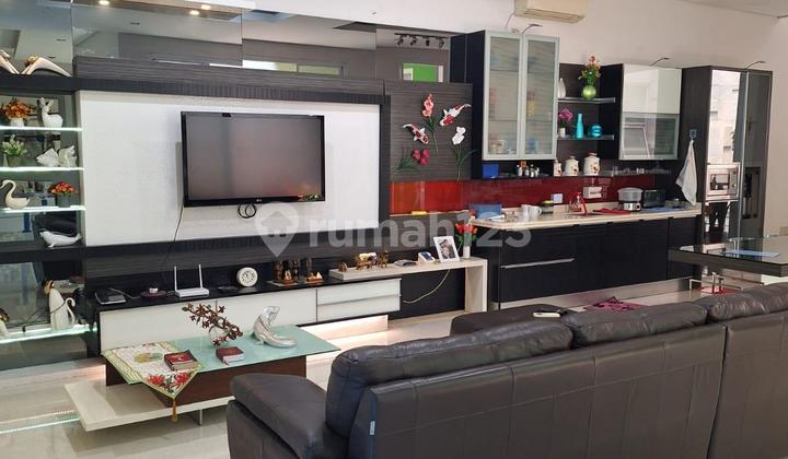 Rumah Bagus Modern Green Garden Jakarta Barat