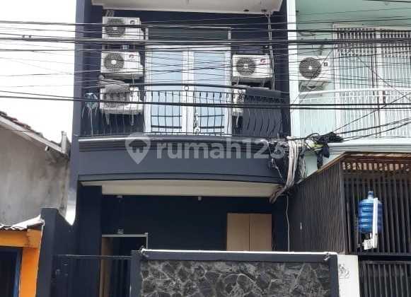 Dijual Rumah Kost Daerah Tomang Full Okupansi Full Furnished Dijual Rumah Kost Daerah Tomang Full Okupansi Full Furnished