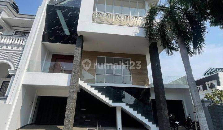 Dijual New Brand House Florence Pik 3 Lantai 1