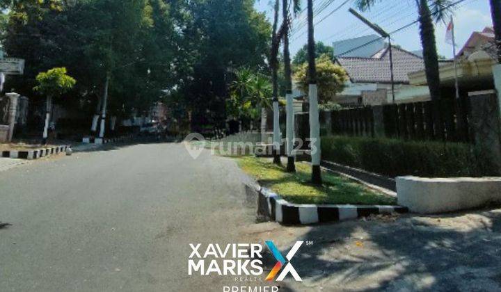 Rumah Klasik Parkir Luas Di Klojen Malang 1