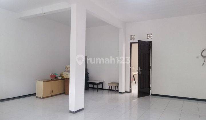 Rumah 5 Kamar Tidur Dan Parkir Luas di Jalan Kawista Malang 7