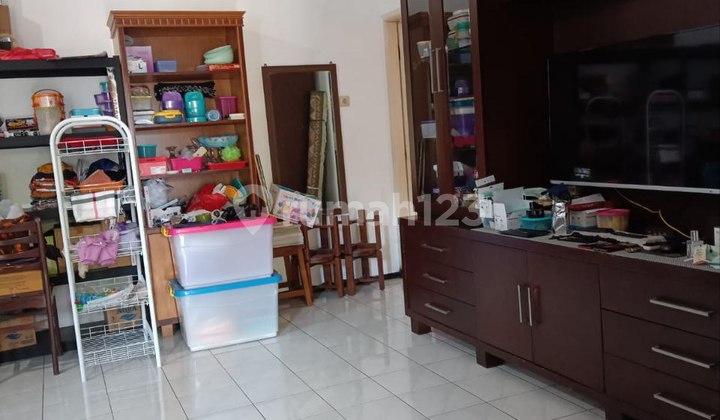 Rumah Bagus Terawat di Sulfat, Malang 5