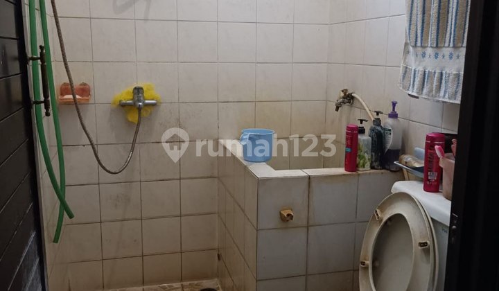 Rumah Bagus Terawat di Sulfat, Malang 13