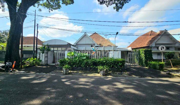 Rumah Klasik Lokasi Strategis Dan Premium di Tangkuban Perahu  1