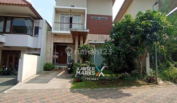 Rumah 2 Lantai Bagus Semi Furnished di Ijen Nirwana , Malang 1