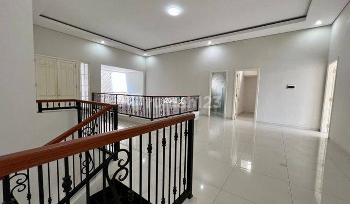 Rumah Mewah American Classic di Araya Malang 2