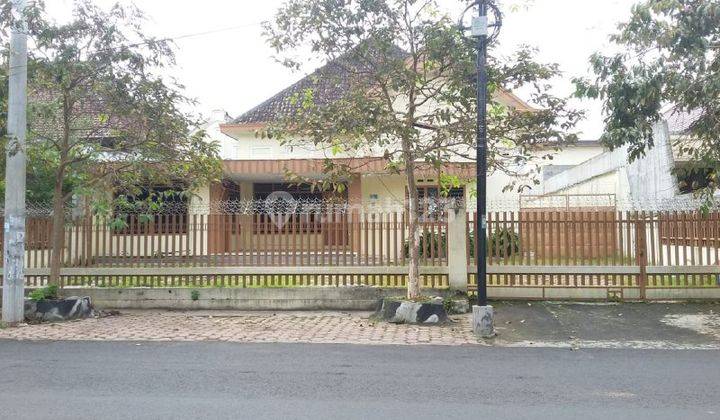 Rumah Klasik Lokasi Strategis di Jalan Buring Oro oro Dowo Malang 1