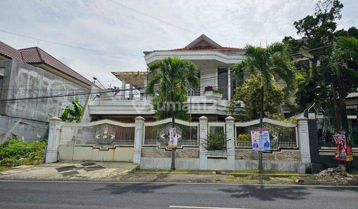 RUMAH MEWAH KLASIK TERAWAT DI TIDAR MALANG 1