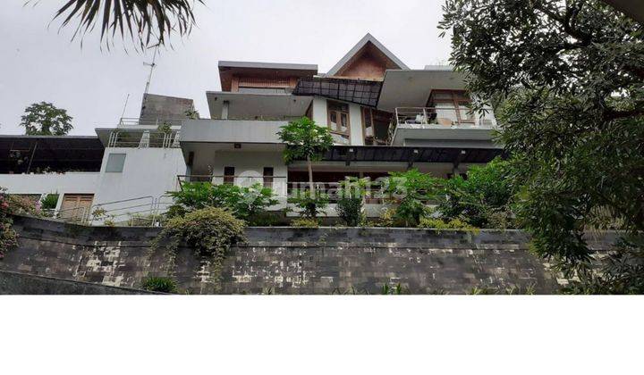 Rumah Villa Mewah Nyaman Dengan Private Pool di Tidar Malang 1