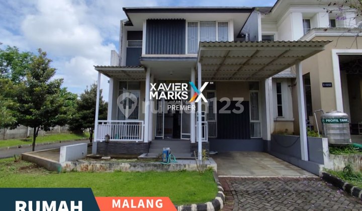 Modern Minimalist House in Citra Garden Malang, Well-Maintained and Comfortable.