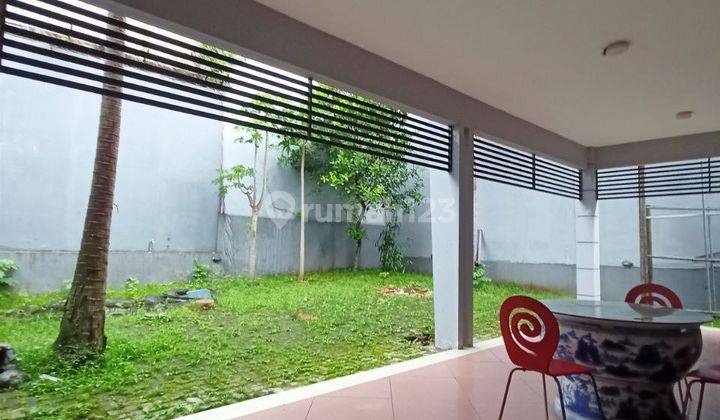 Rumah 2 Lantai Bagus SHM di Tidar, Malang 2