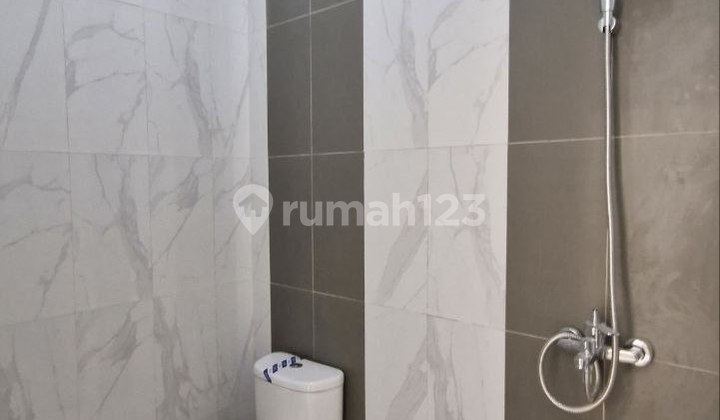 Rumah Baru Furnish Selangkah Exit Tol di Bukit Indah Permai Malang