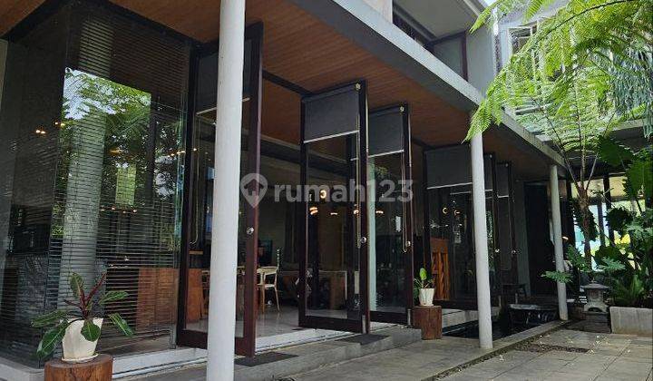 Rumah Mewah Modern Di Jalan Veteran Malang 2