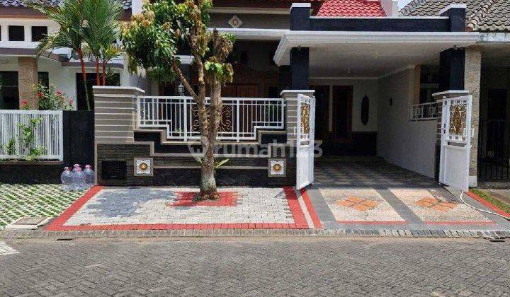 Rumah Bagus Furnished Siap Huni Di Araya Malang 1