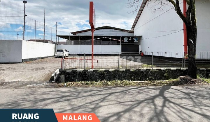 For Sale: Active Commercial Space in the Center of Kepanjen Malang's Bustling Area