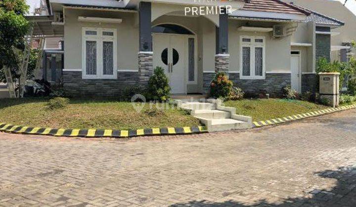 Rumah Mewah Hook Furnish di Tirtasani Karangploso Malang 1