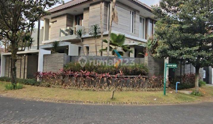 Rumah Mewah Furnished Di Boulevard Araya Golf Malang 1