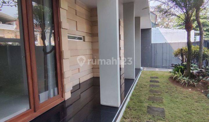 Rumah Mewah Kawasan Elit di Araya Golf Malang  2