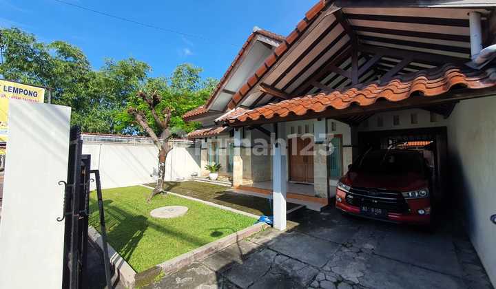 Dijual Rumah Halaman Luas Cocok Unt Usaha Di Ngaglik Sleman Yogjakarta 2