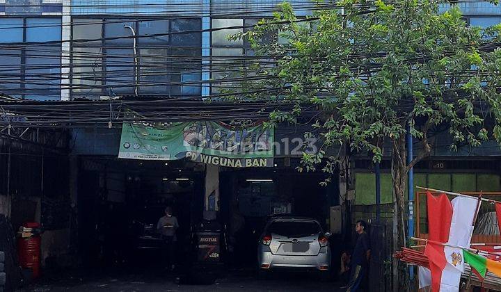 Ruko Di Kebayoran Jakarta Selatan Dekat Permata Hijau Dan Apt Pakubuwono

 1