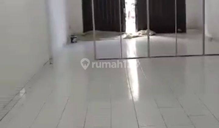 Ruko Dekat Stasiun Dan Halte Busway Cocok Untuk Segala Usaha

 1