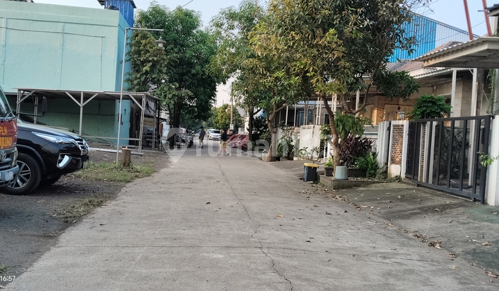 Rumah Sewa Bagus Parkiran Mudah 2