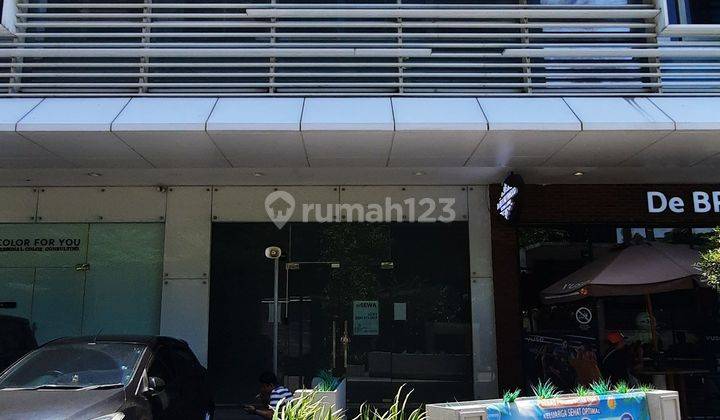 Ruko 3 Lantai Semi Furnish Siap Pakai Banyak Ruangan 1