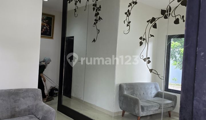 Spacious 3-Storey House, Good Interior, Ready to Live In, Affordable Price at Lippo Karawaci 2