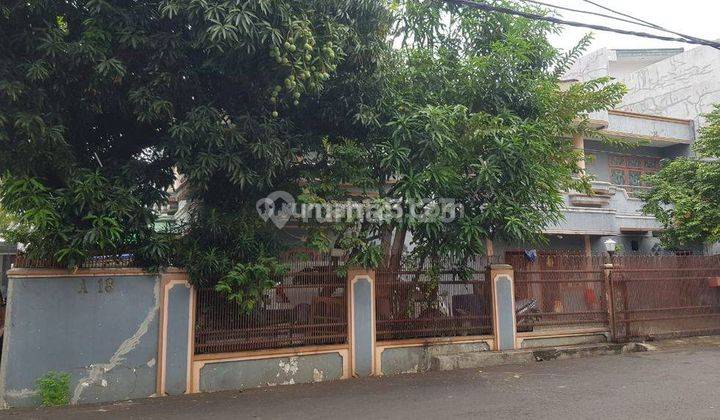 Rumah 2 Lantai Sudah Renovasi Unfurnished SHM di Kedoya, Jakarta Barat