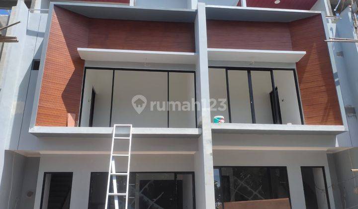 Rumah 3 Lantai Harga 2 Lantai Nempel Mall The Park Sawangan 1