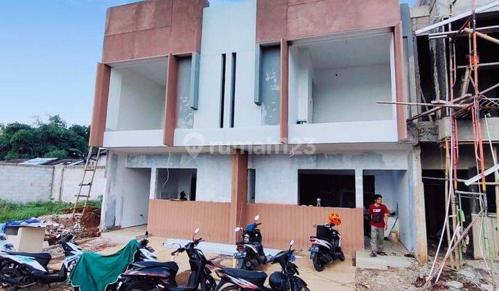 Rumah 2 Lantai Model Modern Tanpa DP 0% Dan Free Biaya2 KPR. 1