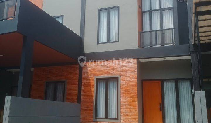 Rumah Scandinavian Tanah Luas Posisi Pinggir Jalan Dkt Kampus Ui 1