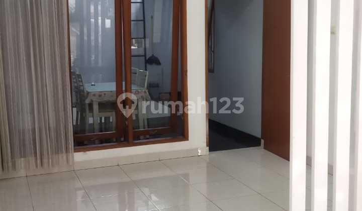 Rumah Minimalis di Dalam Komplek Antapani Rumah Minimalis di Dalam Komplek Antapani