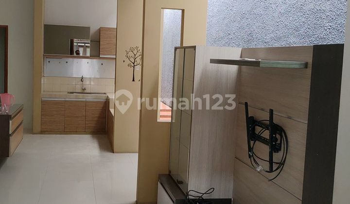 Rumah Nyaman Modern di Taman Holis Indah 2