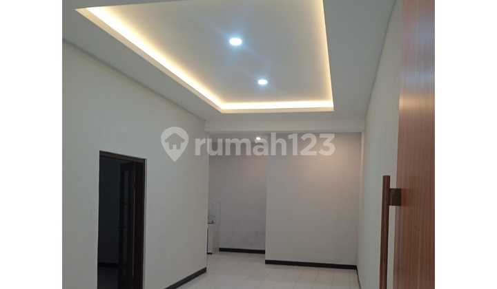 Rumah Nyaman Minimalis Baru di Sayap Karapitan