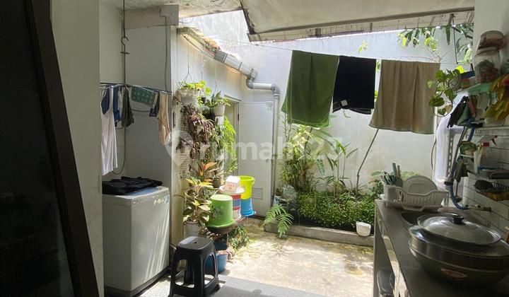 Rumah Minimalis Modern di Komplek Anthorium