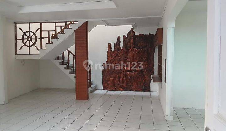 Rumah Modern Minimalis di Cibolerang Indah 2